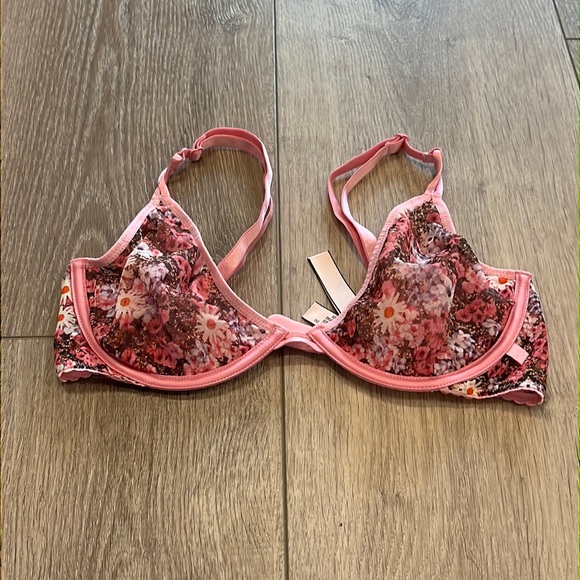 Victoria's Secret Other - Victoria’s Secret unlined demi 32D